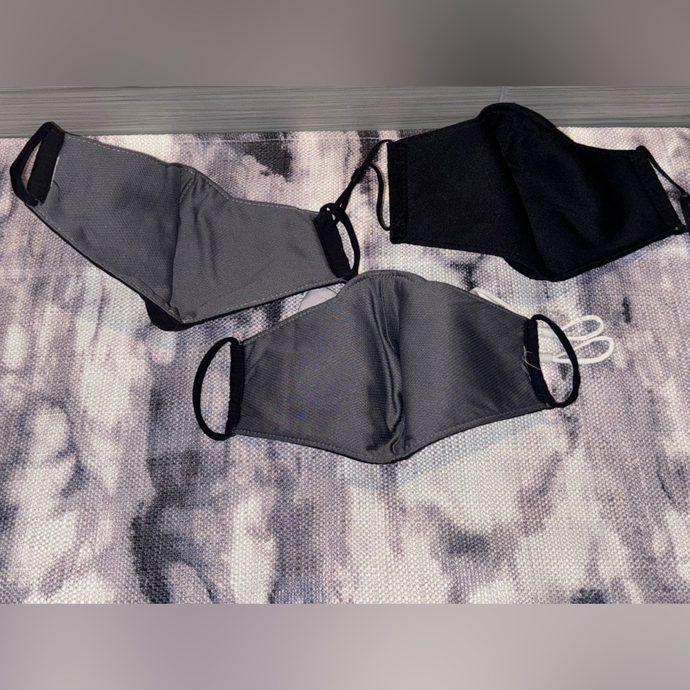 ADIDAS protective Face Mask Covers. Reusable & Washable.
Bundle-Lot (4) -OSFA - - Picture 8 of 8